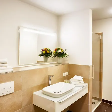 Parkallee Aparthotel 4*